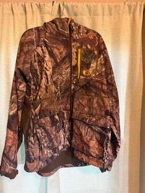 Yukon Realtree Camouflage Hunting Jacket with Yellow Zip Accent